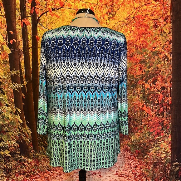 Roz & Ali mint green, navy, aqua, and white polyester blend pullover tunic 3X - Picture 4 of 4